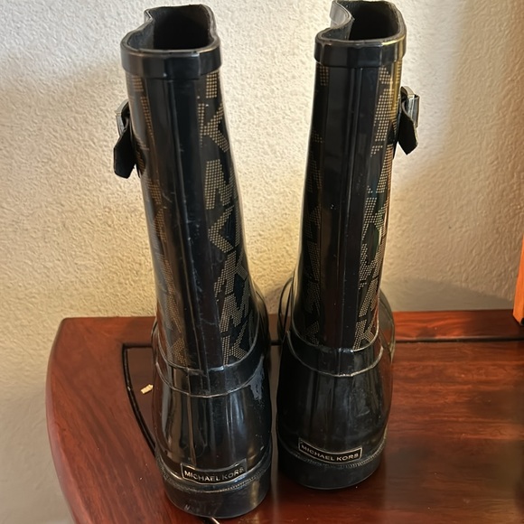 Michael Kors Rubber Boots Sz 10 - Picture 3 of 4